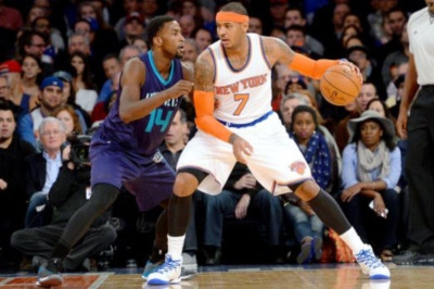 Σάρλοτ Χόρνετς: Σεκιούριτι στο παρκέ… (video)