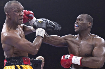 Μποξ: Κυριαρχία του Adonis Stevenson (videos)