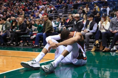 NBA: «Έσβησαν» οι Μπακς και Αντετοκούνμπο (videos)