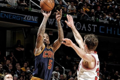 Κλίβελαντ Καβαλίερς: Γαλαξιακό... Buzzer Beater από τον Τζέι Αρ Σμιθ! (video)