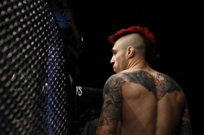 UFC: Βόλτα στην Πολωνία με Dan Hardy (videos)