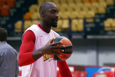 Ολυμπιακός: Νοκ άουτ ο Χάντερ