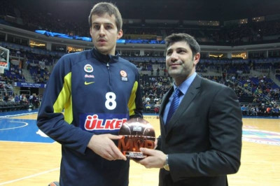 Φενέρμπαχτσε Ούλκερ: Buzzer Beater σε αιφνιδιασμό ο Μπιέλιτσα (video)