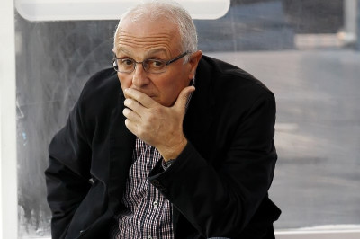 Βέροια: Ξεκαθαρίζει για… πάγκο