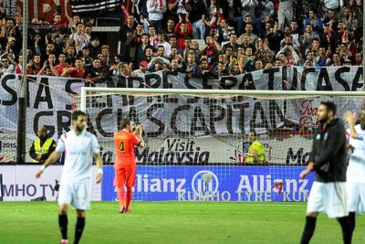 Σεβίλλη: Αποθεωτική υποδοχή σε Ράκιτιτς (video)