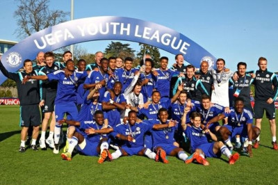 Τσέλσι: Οι μικροί δείχνουν το δρόμο (video)