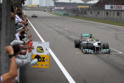 Φόρμουλα 1: Η επιστροφή της Μερσέντες στις νίκες με Ρόζμπεργκ (photos)