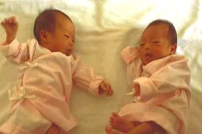 Τις χώρισαν στη γέννα και γνωρίστηκαν τυχαία μετά από 25 χρόνια (βίντεο)