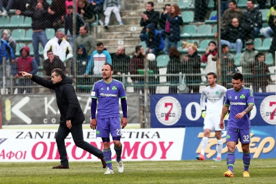 Στο ίδιο έργο θεατές!