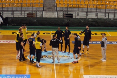 Άρης: Εκτός ξανά ο Βεζένκοφ