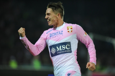 Εβιάν: Κινδυνεύει με 8ετή φυλάκιση ο Νίλσεν για δάγκωμα σε αστυνομικό