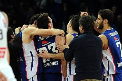 Ευρωλίγκα: Τους… σκότωσε ο Τζάνινγκ (videos)