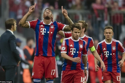 Τρελός χορός στα αποδυτήρια από Μπόατενγκ και Ραφίνια (video)