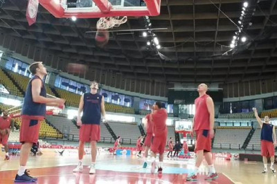 Μπαρτσελόνα: Σουτάκια στο ΣΕΦ (photos)