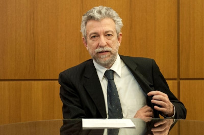 Κοντονής: «Ίσες αποστάσεις και η ισονομία προς όλους»