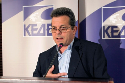 Συναδινός: «Θα γίνει το γήπεδο των προσφυγικών στην Πάτρα»
