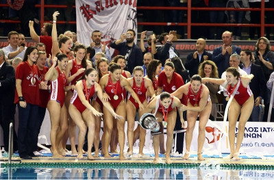 Ολυμπιακός: Χαμός στους πανηγυρισμούς (photos)