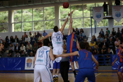 Νότιος Όμιλος: «Φλερτάρει» με τον τίτλο η Κύμη