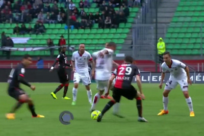 Γαλλία:Η ντρίμπλα της χρονιάς από τον Μποτεάκ (video)