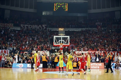 Ολυμπιακός: Η γιορτή του κόσμου με Μπαρτσελόνα (video)