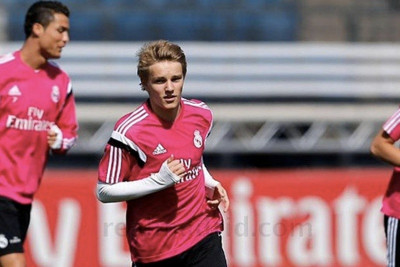 Την … πάτησε ο Όντεγκααρντ  από το κόλπο του Κριστιάνο Ρονάλντο (video)