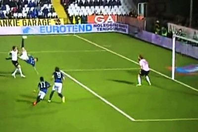 Πινίγια: Ο ειδικός στα ανάποδα… ψαλίδια (videos)