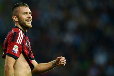 Μίλαν: Βαριά καμπάνα σε Μενέζ για το δολοφονικό φάουλ (video)