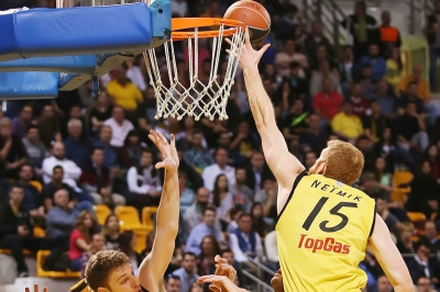 Άρης: Αγωνία για Νέιμικ