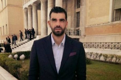 Βούρκωσε ο Κωνσταντινέας