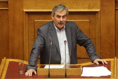 Πετράκος: «Ασκούν πιέσεις οι κουκουλοφόροι της ΕΠΟ»!