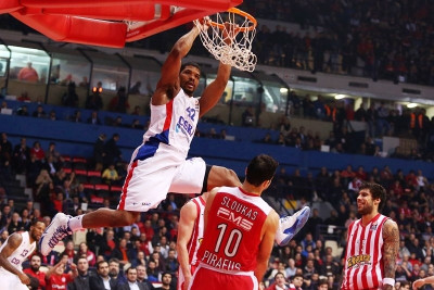 Χάινς: «Ολη τη χρονιά δουλεύουμε για την κορυφή»