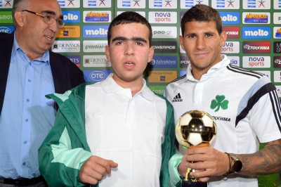 Μοίρασε χαρά ο MVP Καρέλης (video+photos)