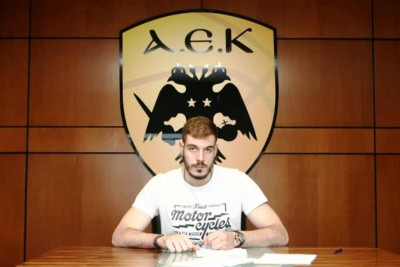 ΑΕΚ: Σαρικόπουλος… τριετίας!