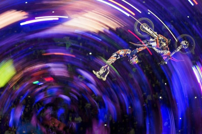 Red Bull X-Fighters: Μετράμε αντίστροφα (video)