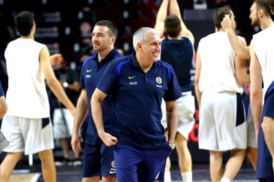 Με χαμόγελα η προπόνηση της Φενέρ! (photos)