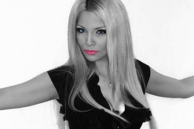 Η εκρηκτική Βίλλυ Ραζή! (photos+video)