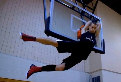 Τον λένε Jordan και καρφώνει σαν τον «Air»! (video)