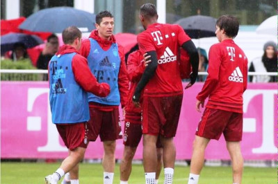 Στα χέρια Λεβαντόφσκι – Μπόατενγκ! (photos+video)