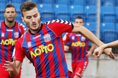 Πήραν προθεσμία οι Καλογέρης, Μπάρμπας