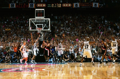 Καρέ-καρέ το σουτ που άλλαξε το NBA (photos&video)