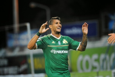 Αυτή είναι η οικογένεια του Νίκου Καρέλη (photo)