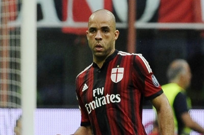 Ολυμπιακός: «Βλέπει» Άλεξ για την άμυνα (video)