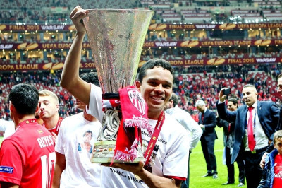 Μάντσεστερ Γιουνάιτεντ: Κάνει δικό της τον Μπακά