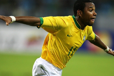 Λέει «ναι» στον Ολυμπιακό ο Ρομπίνιο! (videos)