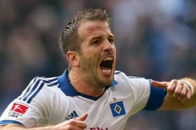 Στα «κιτρινόμαυρα» ο Φαν ντερ Φάαρτ! (photo)