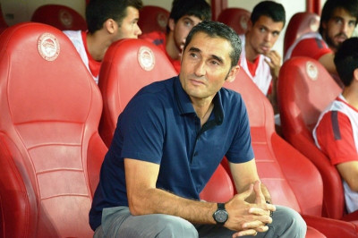 Βαλβέρδε: «Ο Φουστέρ είναι ένας τέλειος παίκτης για τον Ολυμπιακό»