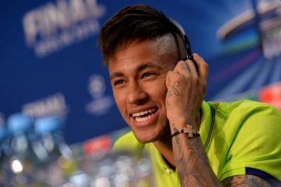 Νεϊμάρ: «Έπαιζα playstation με τον Μπουφόν»!