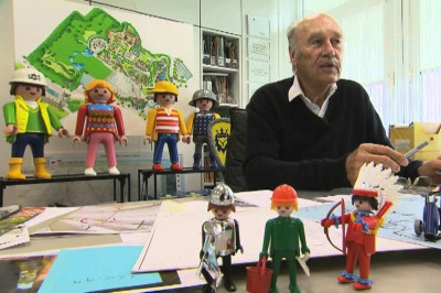 «Έφυγε» ο Mr. Playmobil! (photos&videos)