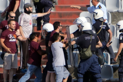 Κράξιμο σε Πλεξίδα και ξύλο στο Αλκαζάρ! (photos)