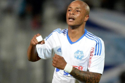 Σουόνσι: Ανακοίνωσε Αντρέ Αγιού